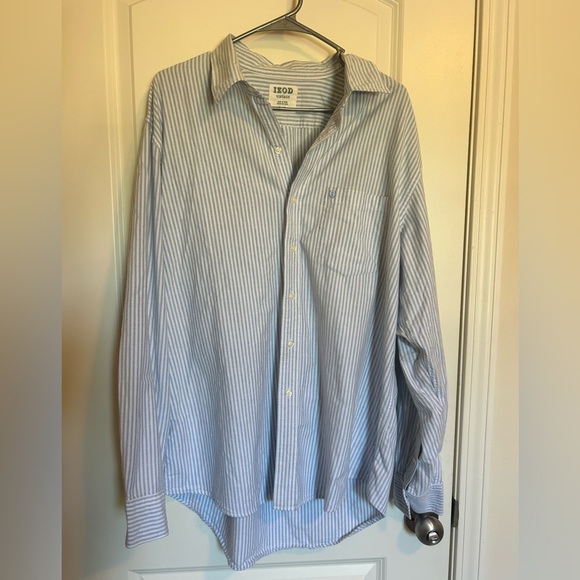 Izod vintage blue and white striped collared button down shirt - Picture 1 of 3